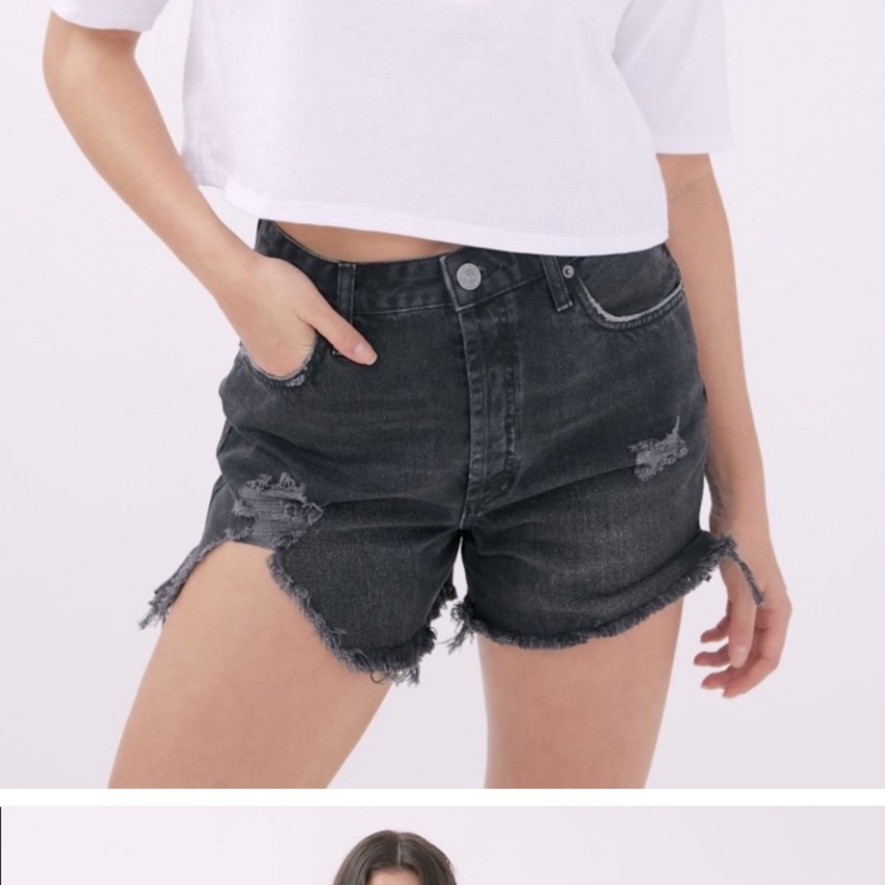 UO BDG High-Waisted Denim Surf Shorts – Distressed Black
